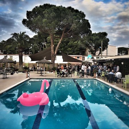 Hotel Aquarius Canet-en-Roussillon Exterior foto