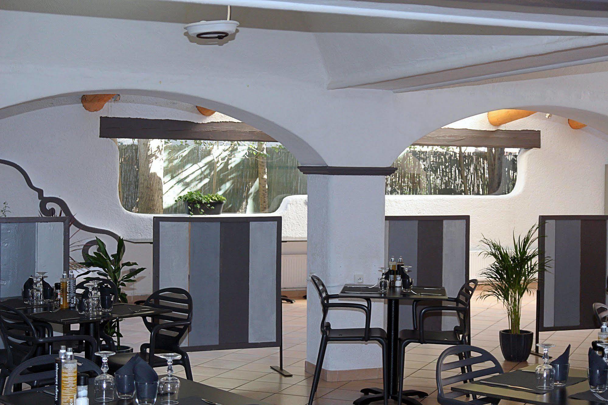 Hotel Aquarius Canet-en-Roussillon Exterior foto
